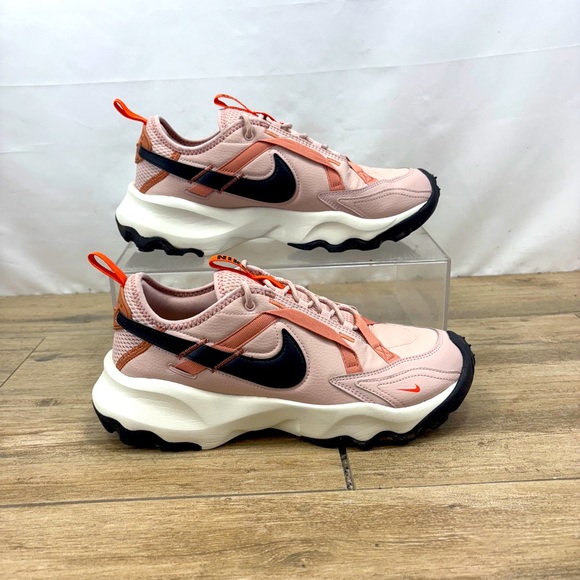 NIKE TC 7900 Pink Oxford Blk Sail DD9682 600 - Woman’s Sz 10.5 - Picture 1 of 10
